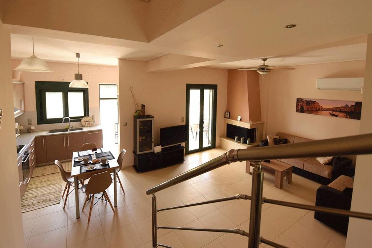 Panelma Villa Tranquil Coastal Retreat In Zacharo Θολό Εξωτερικό φωτογραφία